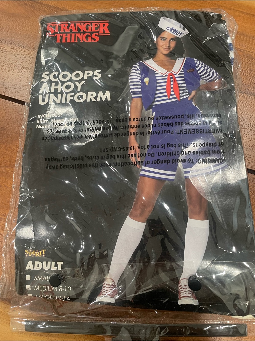 Stranger Things Scoops Ahoy costume